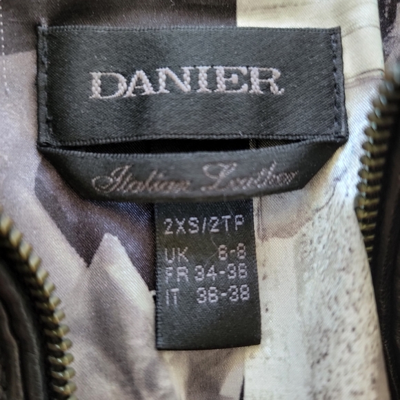 REAL ITLAIAN LEATHER CROP BIKER JACKET - Picture 4 of 6